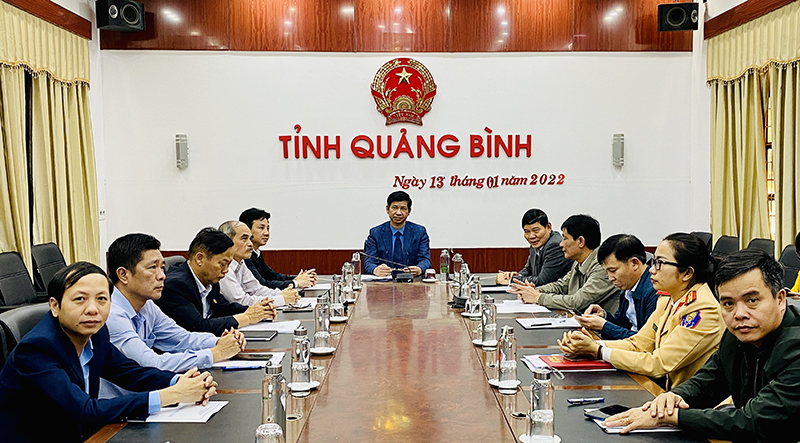 Đồng chí Phó Chủ tịch UBND tỉnh Hồ An Phong chủ trì hội nghị tại điểm cầu tỉnh Quảng Bình.