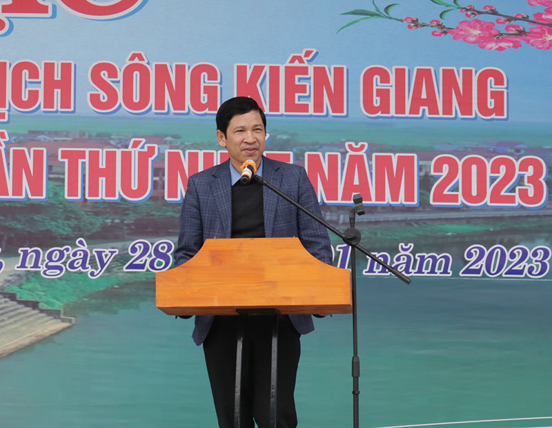 Đồng chí Phó Chủ tịch UBND tỉnh Hồ An Phong phát biểu tại chương trình.