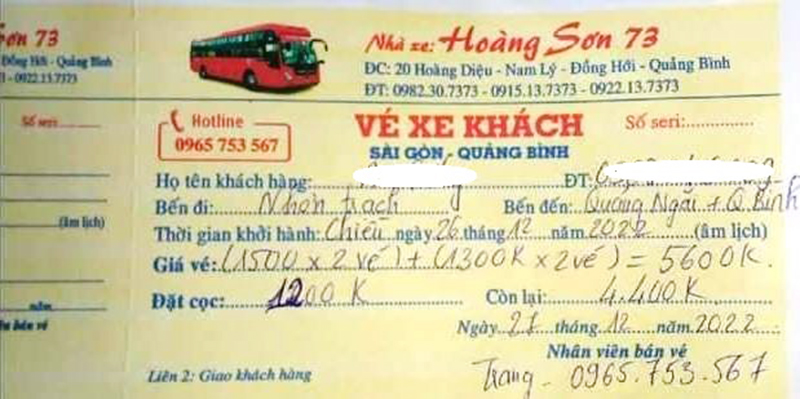 Rất nhiều người đặt cọc tiền để có về quê đón Tết nhưng bị nhà xe Hoàng Sơn 73 cho  "leo cây ".