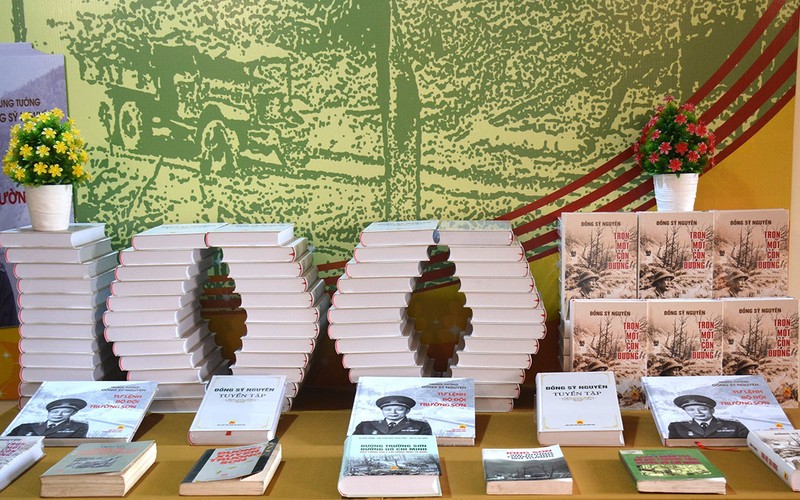 Ra mắt bộ sách nhân kỷ niệm 100 năm Ngày sinh Trung tướng Đồng Sỹ Nguyên