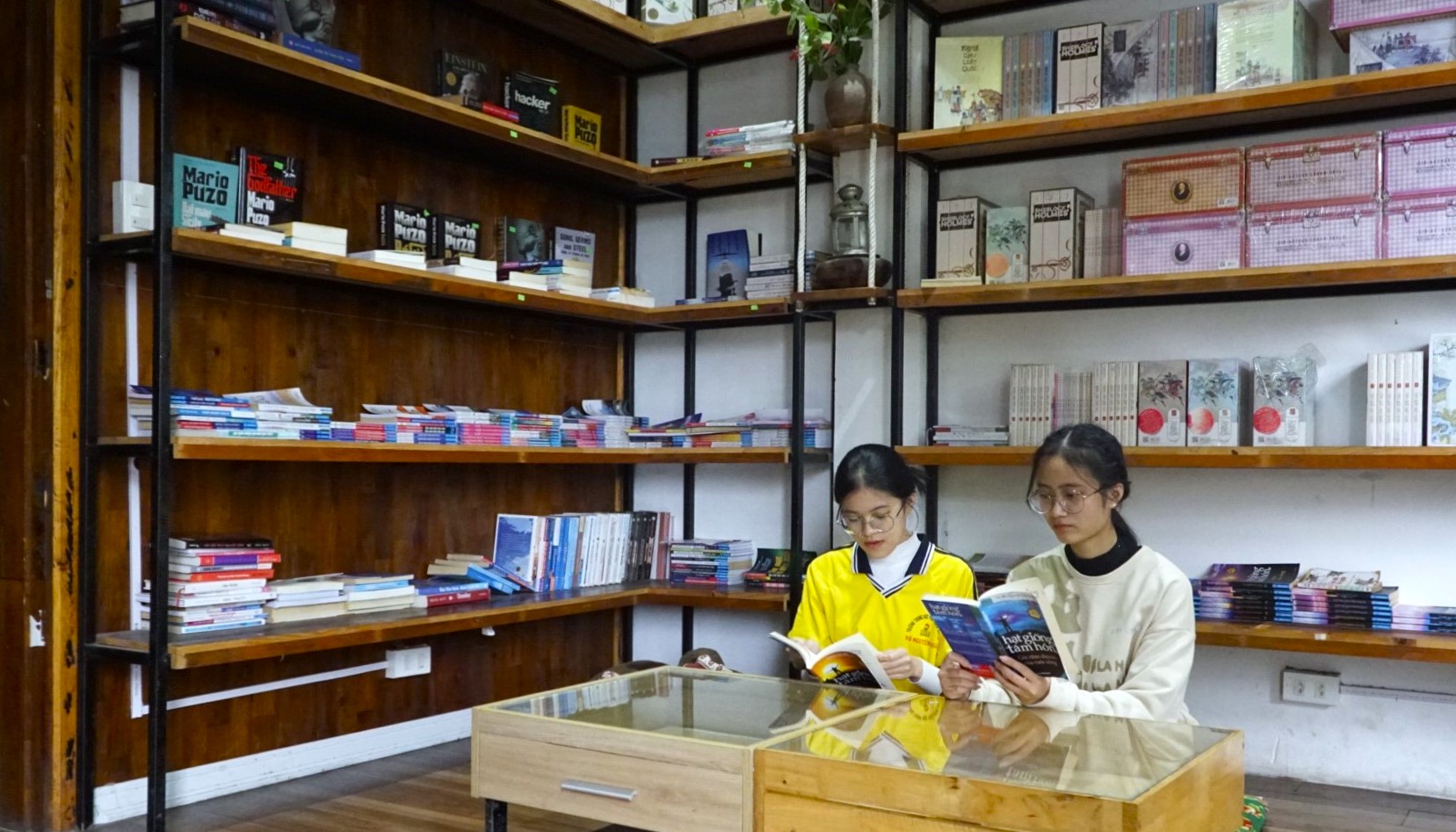 Lan tỏa văn hóa đọc từ quán cà phê sách