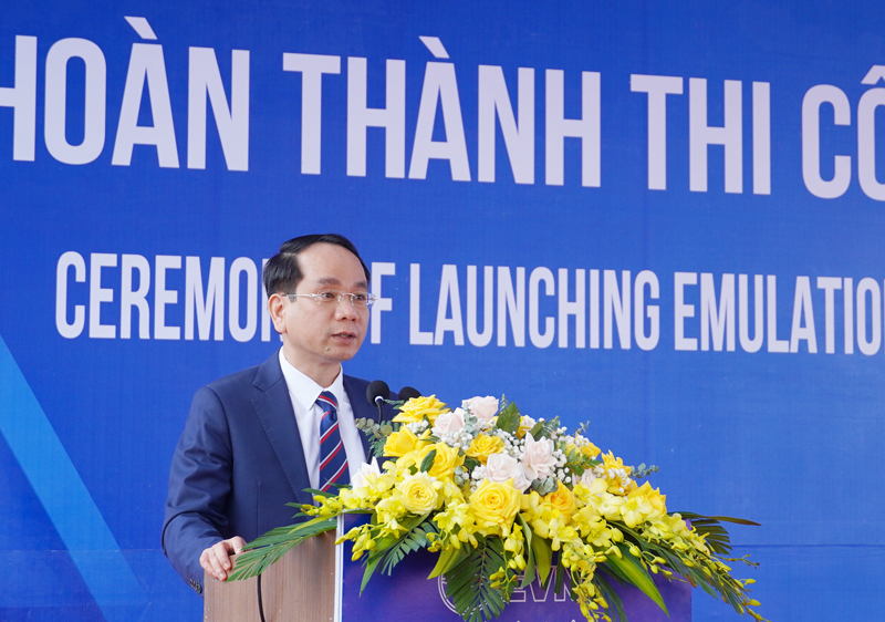 Đồng chí Phó Chủ tịch UBND tỉnh Phan Mạnh Hùng phát biểu tại buổi lễ.