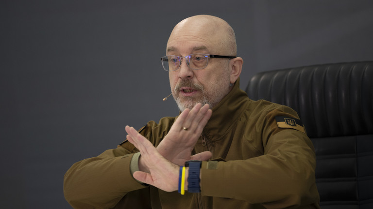 Bộ trưởng Quốc phòng Ukraine Alexey Reznikov. Ảnh: AP
