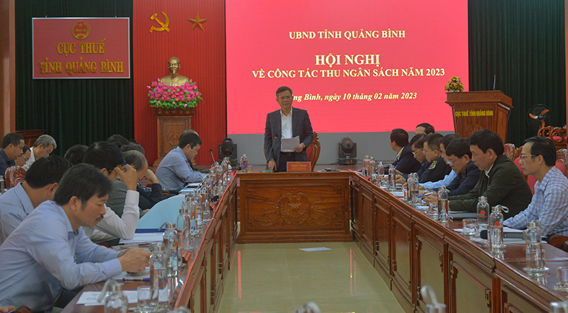 Đồng chí Chủ tịch UBND tỉnh Trần Thắng phát biểu kết luận buổi làm việc.