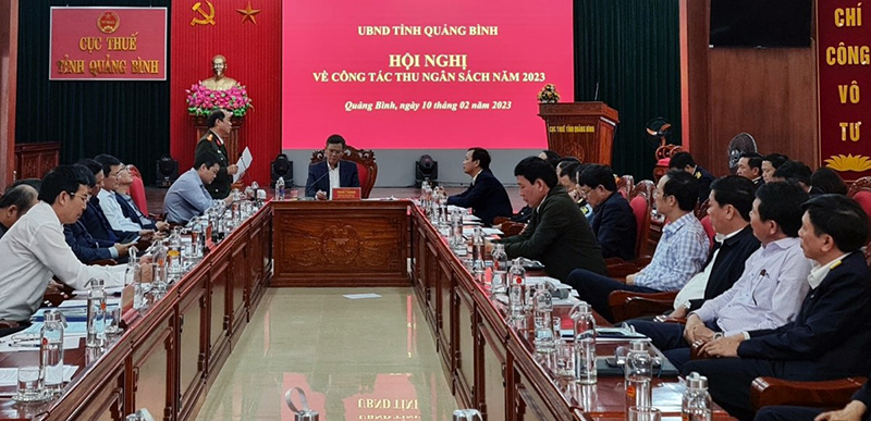 Đồng chí Giám đốc Công an tỉnh Nguyễn Hữu Hợp phát biểu tại hội nghị.