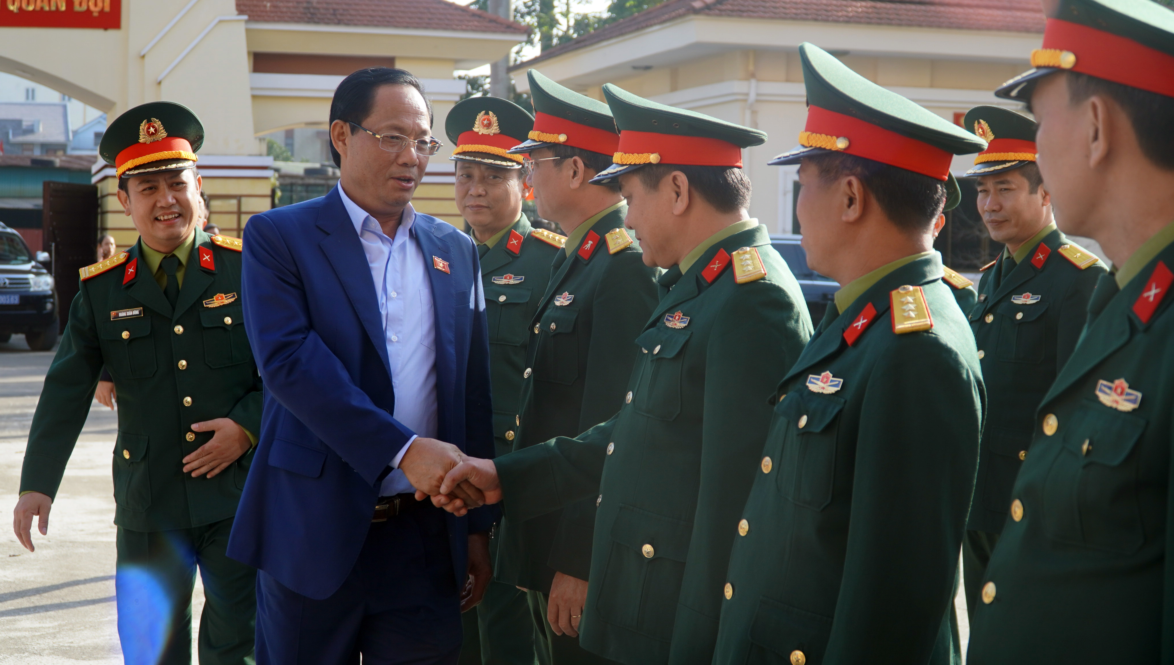 Đồng chí Thượng tướng, Phó Chủ tịch Quốc hội Trần Quang Phương gặp mặt cán bộ, chiến sĩ Bộ Chỉ huy Quân sự tỉnh