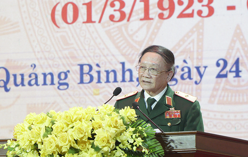 Thiếu tướng Hoàng Anh Tuấn, Phó Chủ tịch Thường trực Hội Truyền thống Trường Sơn-đường Hồ Chí Minh Việt Nam ôn lại kỷ niệm sâu sắc giữa Trung tướng Đồng Sỹ Nguyên với bộ đội Trường Sơn.  