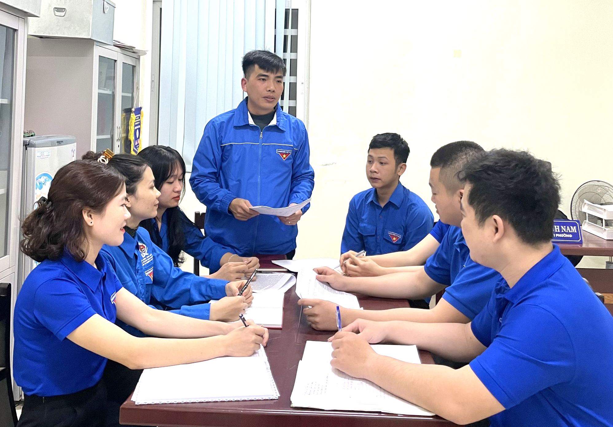  Đoàn phường Bắc Lý (TP. Đồng Hới) họp bàn về công tác phát triển đảng viên.