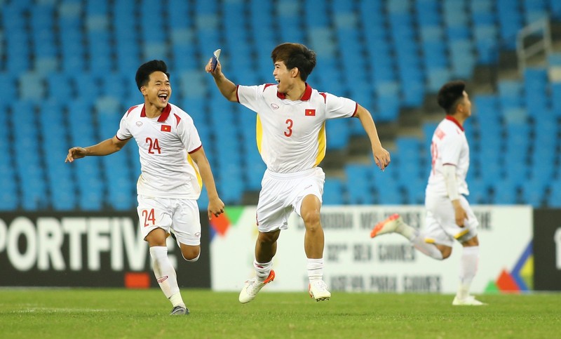 Nhiều gương mặt trong danh sách U23 Việt Nam tập trung đợt 1/2023 từng là học trò của HLV Philippe Troussier thi đấu Vòng loại U19 châu Á 2020. (Ảnh: Vương Anh)