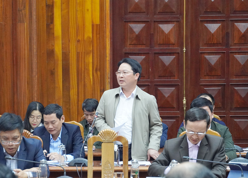 Chủ tịch UBND huyện Quảng Ninh Phạm Trung Đông nêu lên một số vướng mắc trong triển khai thực hiện các chương trình MTQG.