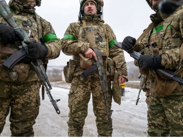 Binh sĩ Ukrainia ở ngoại ô Bakhmut hồi tháng 1/2023. Ảnh: AFP