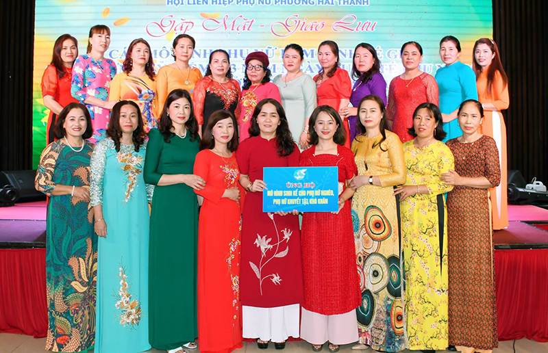 Hội LHPN phường Hải Thành tiếp nhận hỗ trợ để trao sinh kế cho phụ nữ nghèo, khó khăn, phụ nữ khuyết tật.