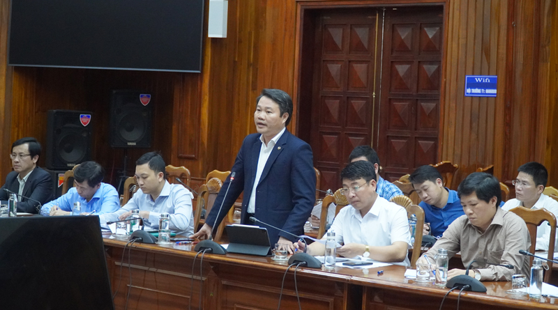  Đại diện lãnh đạo Công ty Điện lực Quảng Bình đề nghị sự vào cuộc mạnh mẽ của chính quyền các cấp trong chỉnh trang cáp thông tin.