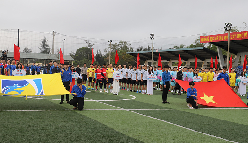 Lễ khai mạc Giải giải bóng đá nam thanh niên tỉnh Quảng Bình lần thứ I 