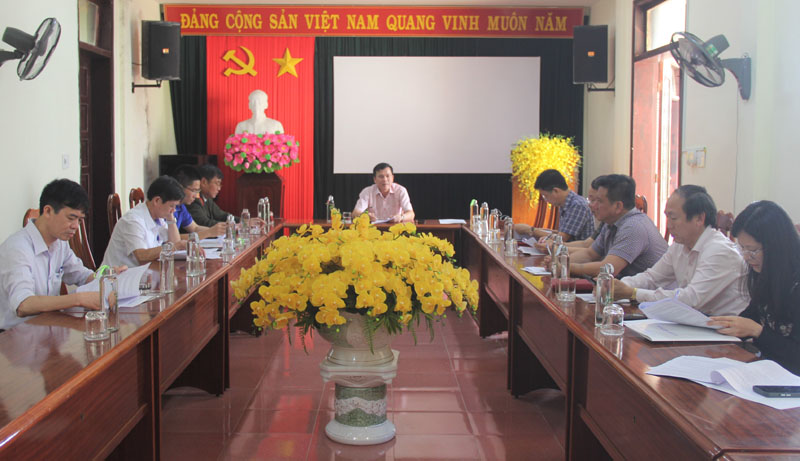 Các đại biểu tham dự cuộc họp.
