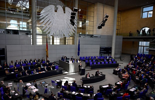 Toàn cảnh phiên họp Quốc hội Đức tại Berlin ngày 23/3/2022. (Ảnh: AFP/TTXVN)
