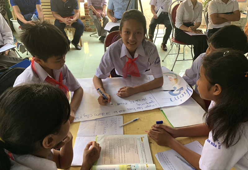 Hoạt động có sự tham gia của các em học sinh các huyện Quảng Ninh, Minh Hóa và Lệ Thủy. 