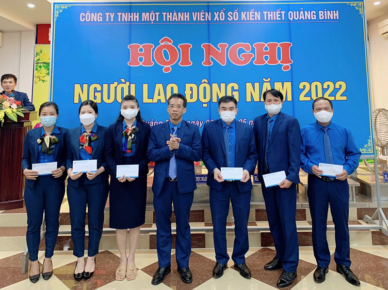 Công ty TNHH MTV XSKT Quảng Bình vừa thực hiện tốt hoạt động kinh doanh vừa chăm lo cho người lao động.