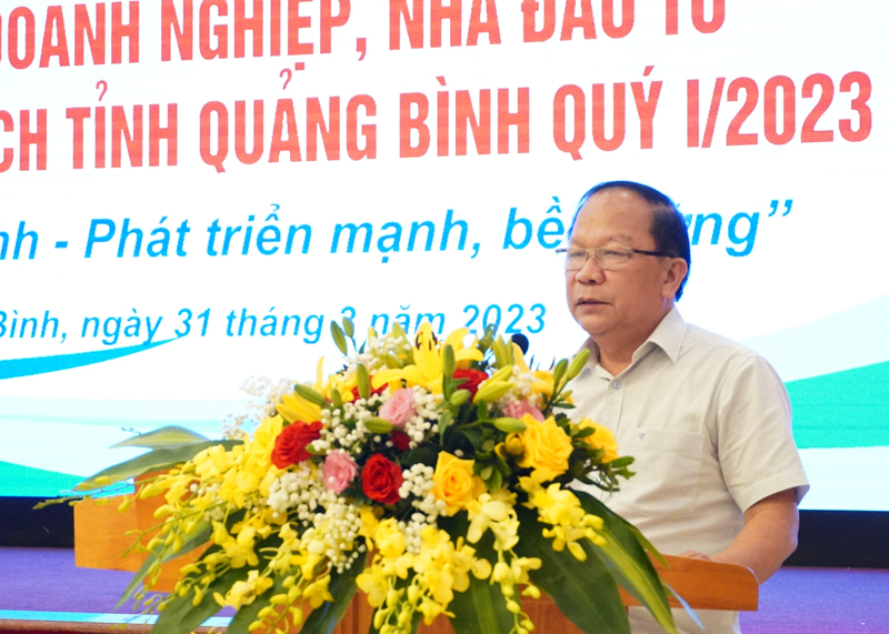 Chủ tịch Hiệp Hội du lịch tỉnh Quảng Bình Nguyễn Văn Kỳ phát biểu tại hội nghị.