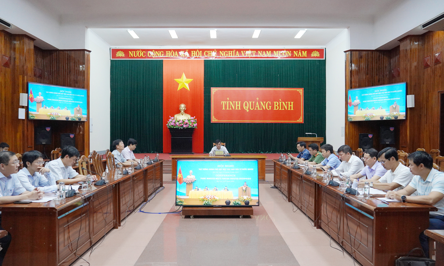 Thủ tướng Chính phủ Phạm Minh Chính gặp mặt các nhà đầu tư nước ngoài