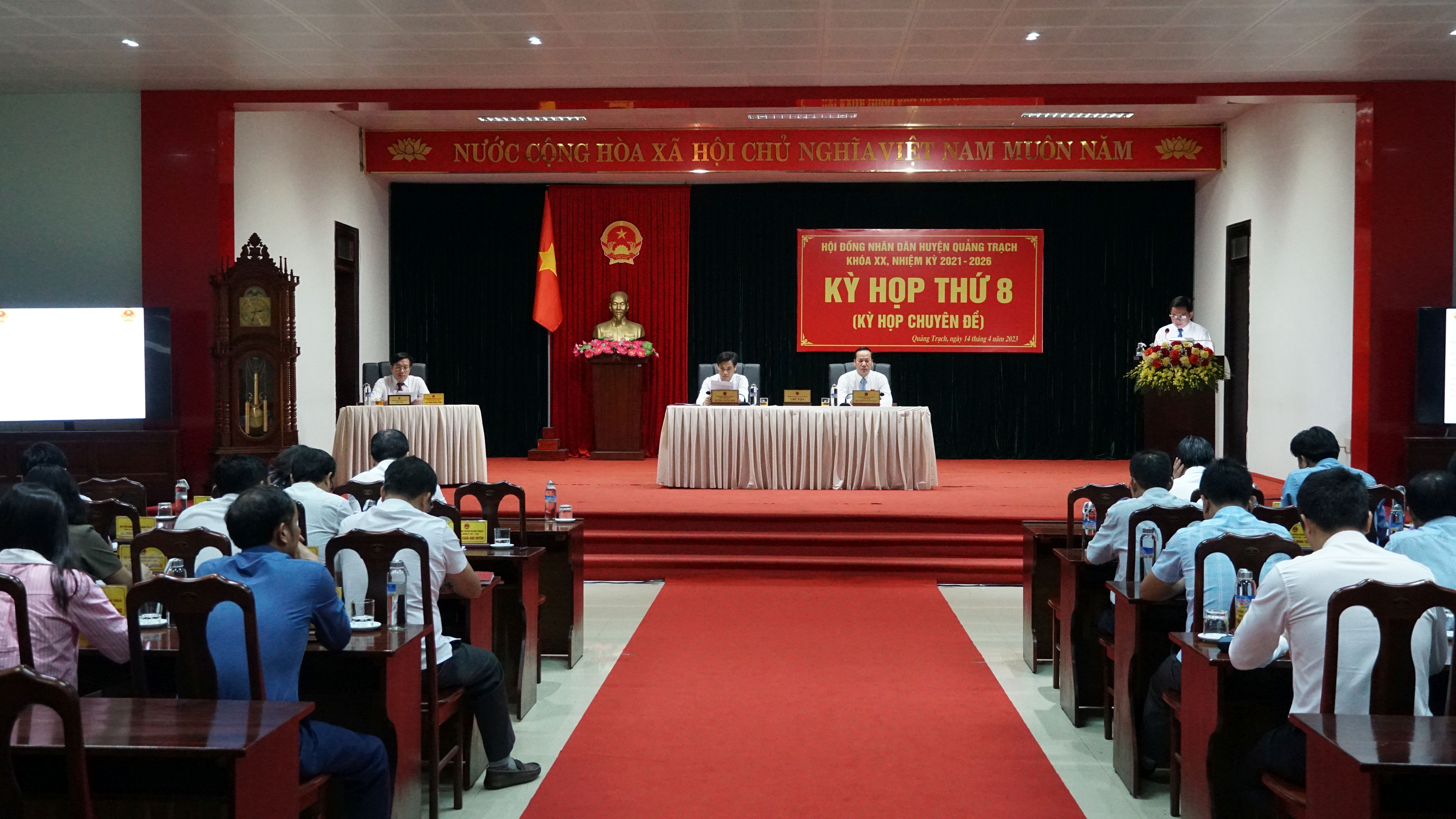HĐND huyện Quảng Trạch thông qua 4 nghị quyết quan trọng