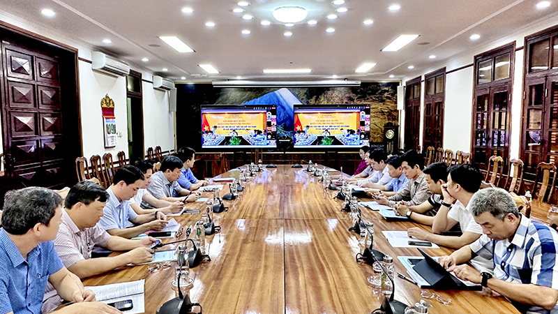 Quang cảnh hội nghị tại điểm càu tỉnh Quảng Bình.