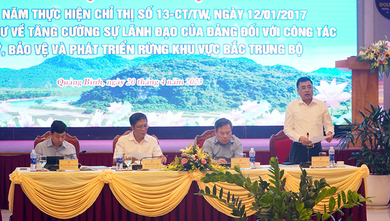 Đồng chí Nguyễn Quốc Trị, Thứ trưởng Bộ Nông nghiệp - PTNT, Phó trưởng Ban Chỉ đạo phát biểu tại hội nghị