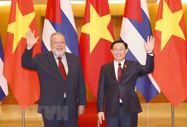 Chủ tịch Quốc hội Vương Đình Huệ tiếp Thủ tướng Cộng hòa Cuba Manuel Marrero Cruz thăm hữu nghị chính thức Việt Nam. (Ảnh: Doãn Tấn/TTXVN)