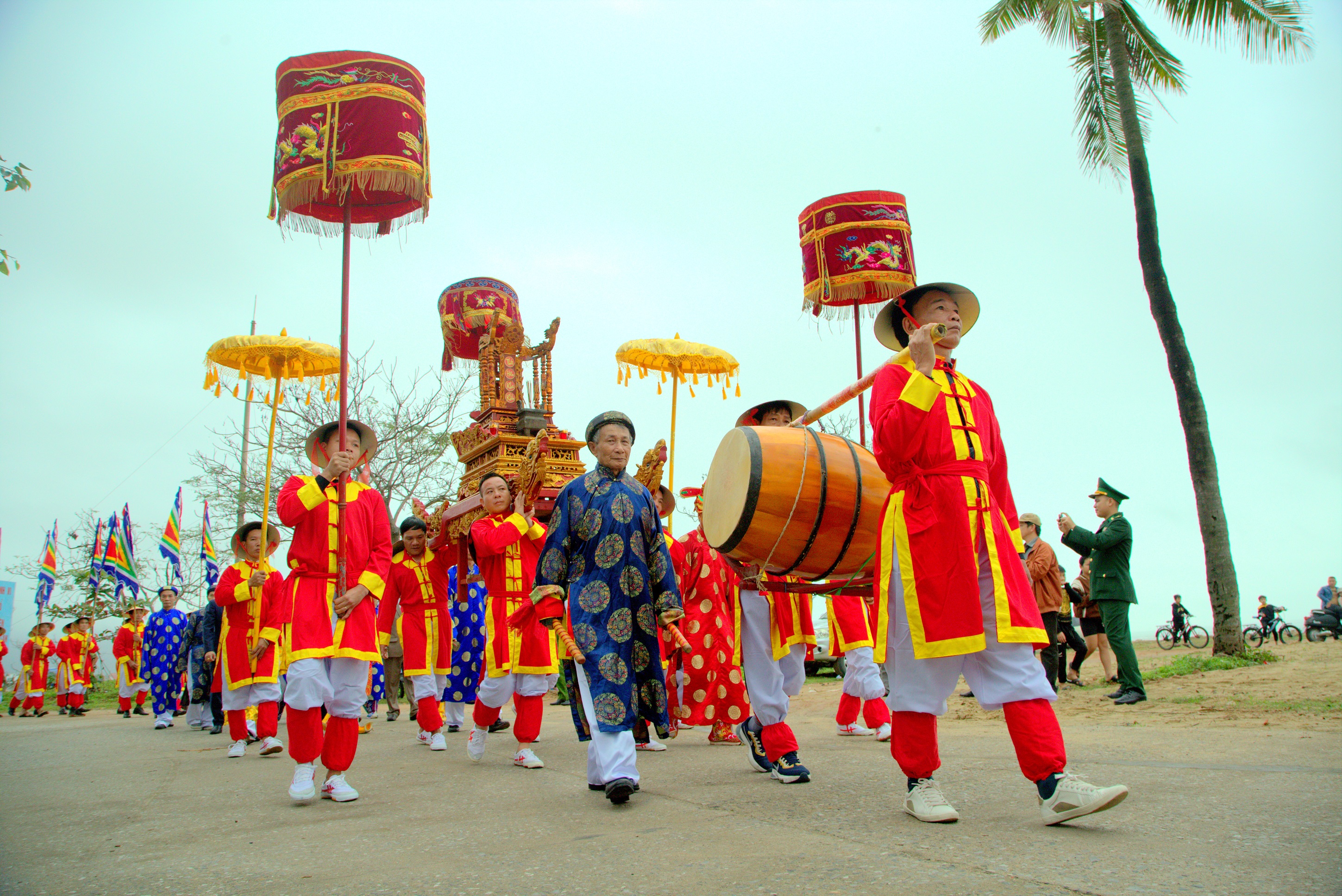 Lễ Cầu Ngư làng Cảnh Dương
