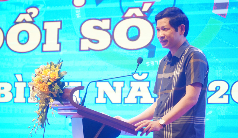 Đồng chí Phó Chủ tịch UBND tỉnh Hồ An Phong phát biểu chỉ đạo hội nghị.