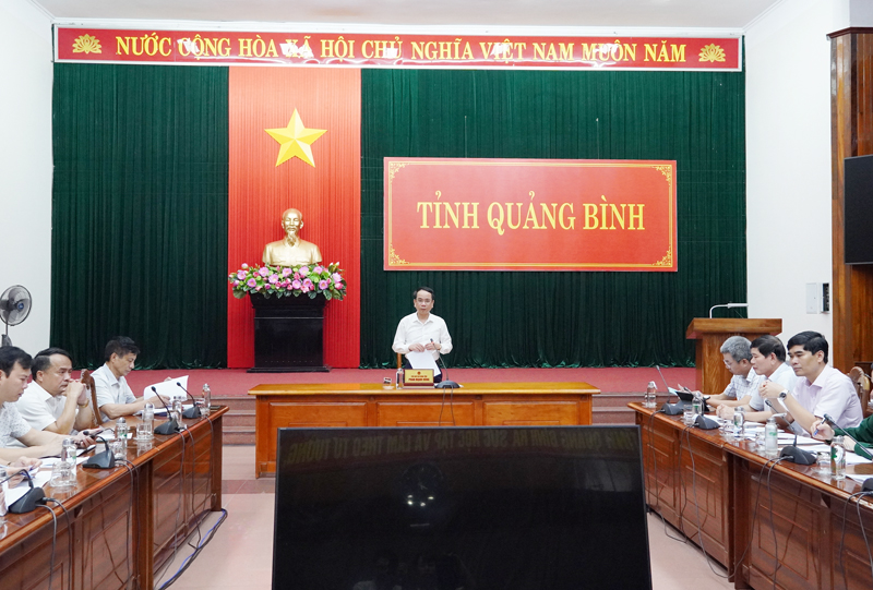 Đồng chí Phó Chủ tịch UBND tỉnh Phan Mạnh Hùng chỉ đạo các sở, ngành, địa phương tích cực phối hợp, tháo gỡ vướng mắc để đẩy nhanh tiến độ dự án.