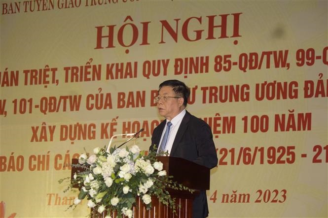 Đồng chí Nguyễn Trọng Nghĩa, Bí thư Trung ương Đảng, Trưởng Ban Tuyên giáo Trung ương phát biểu chỉ đạo, kết luận Hội nghị. Ảnh: TTXVN phát