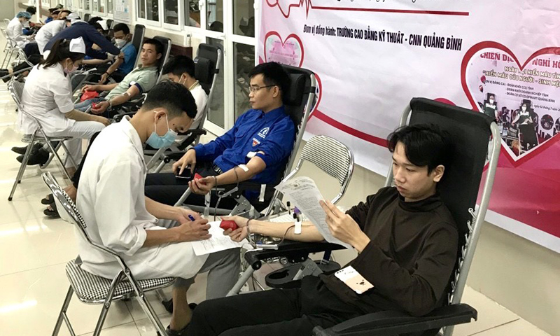 Phong trào hiến máu tình nguyện ngày càng thu hút nhiều người dân trên địa bàn tỉnh tham gia.