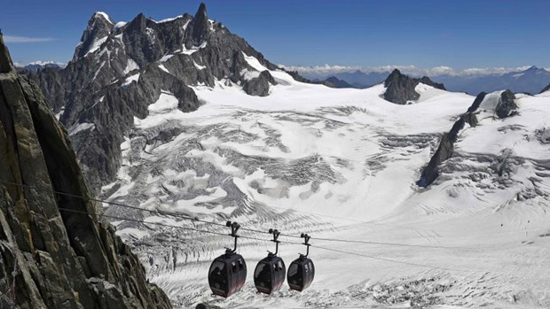 Đỉnh Mont Blanc. Ảnh minh họa: AFP