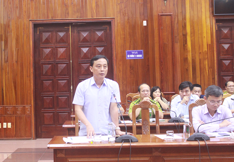 Đồng chí Mai Văn Minh, Giám đốc Sở Nông nghiệp và PTNT phát biểu tại hội nghị