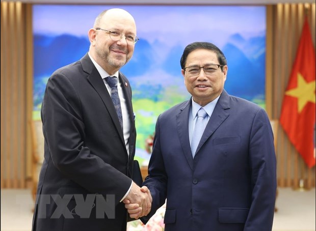 Thủ tướng Phạm Minh Chính tiếp Đại sứ Thụy Sĩ tại Việt Nam Thomas Gass. (Ảnh: Dương Giang/TTXVN)