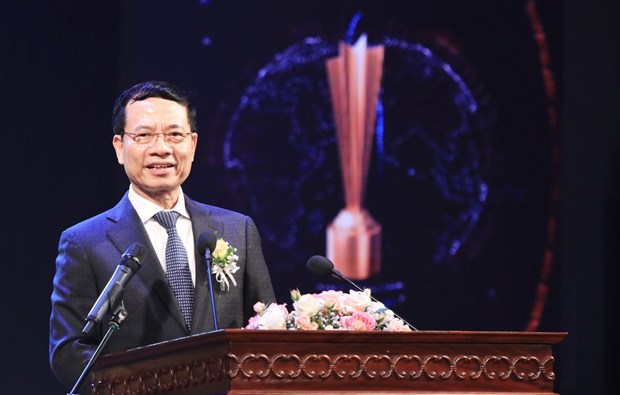 Bộ trưởng Nguyễn Mạnh Hùng Giải thưởng đặt nhiệm vụ giải thưởng Sao Khuê phải tiếp tục đổi mới hơn, uy tín hơn. (Ảnh: PV/Vietnam+)