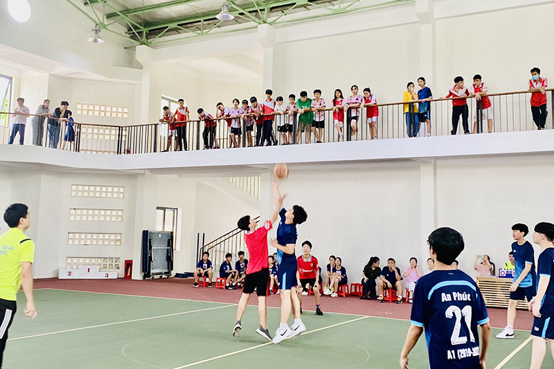 Hội thi kình ngư nhí và giải thi đấu bóng rổ Chu Văn An 2023