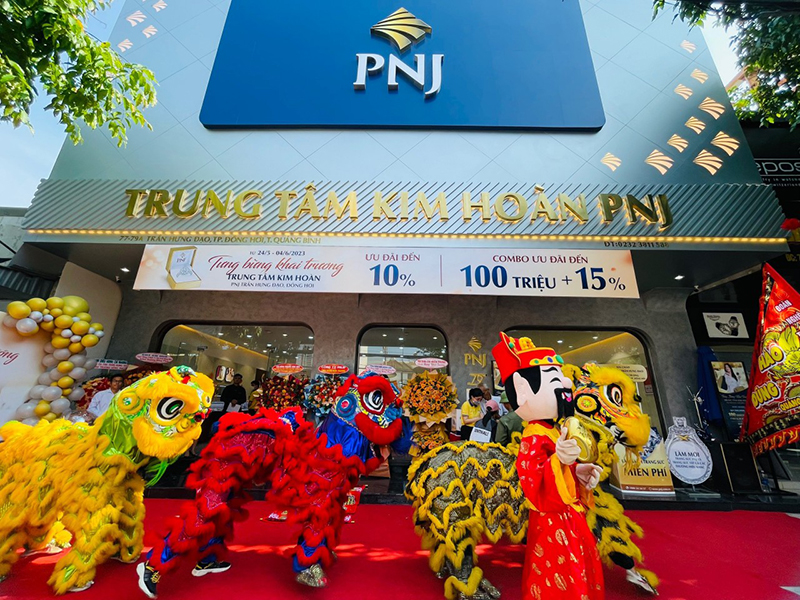 PNJ 79A Trần Hưng Đạo, TP. Đồng Hới, Quảng Bình - Tưng bừng chào đón diện mạo mới