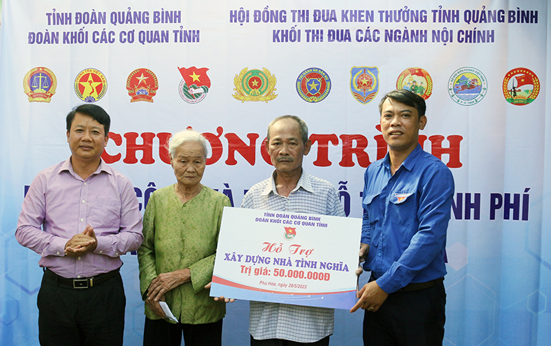 Hỗ trợ xây dựng nhà tình nghĩa cho cựu thanh niên xung phong ở xã Phù Hóa