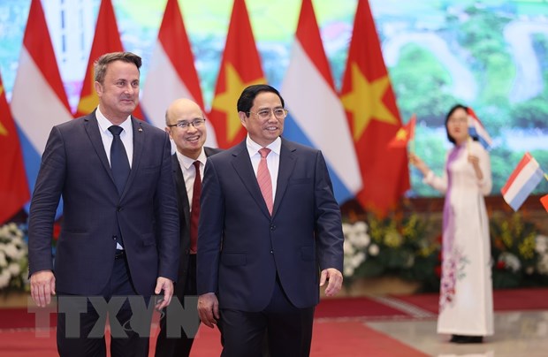 Thủ tướng Phạm Minh Chính và Thủ tướng Đại Công quốc Luxembourg Xavier Bettel tại buổi gặp gỡ báo chí trong nước và quốc tế. (Ảnh: Dương Giang/TTXVN)
