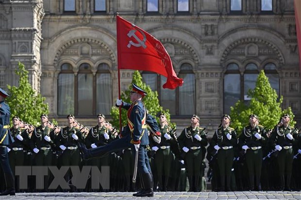 Các quân nhân Nga tham gia diễu binh kỷ niệm 78 năm Chiến thắng trong Chiến tranh Vệ quốc vĩ đại ở thủ đô Moskva, ngày 9/5. (Ảnh: Anadolu Agency/TTXVN)