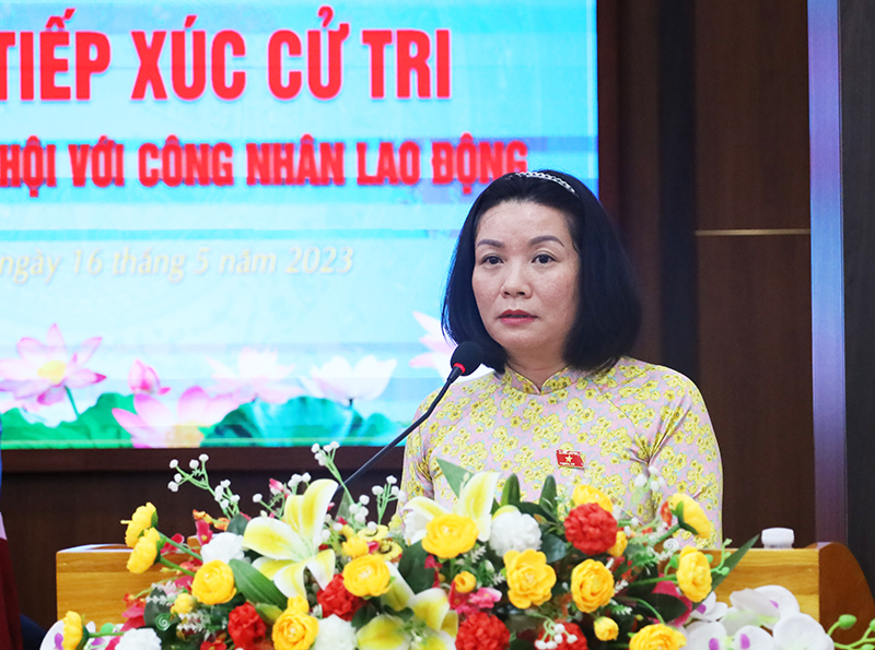 Bà Nguyễn Minh Tâm phát biểu ghi nhận những ý kiến phát biểu tâm huyết của ĐV, NLĐ.