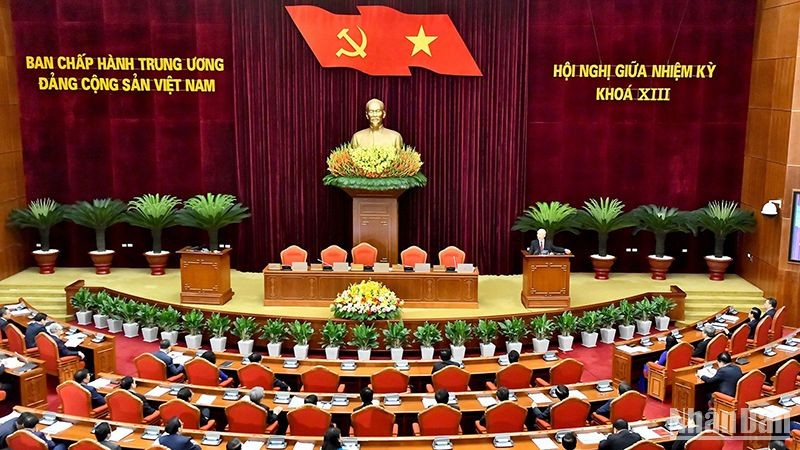 Tổng Bí thư Nguyễn Phú Trọng phát biểu bế mạc hội nghị. (Ảnh: ĐĂNG KHOA)