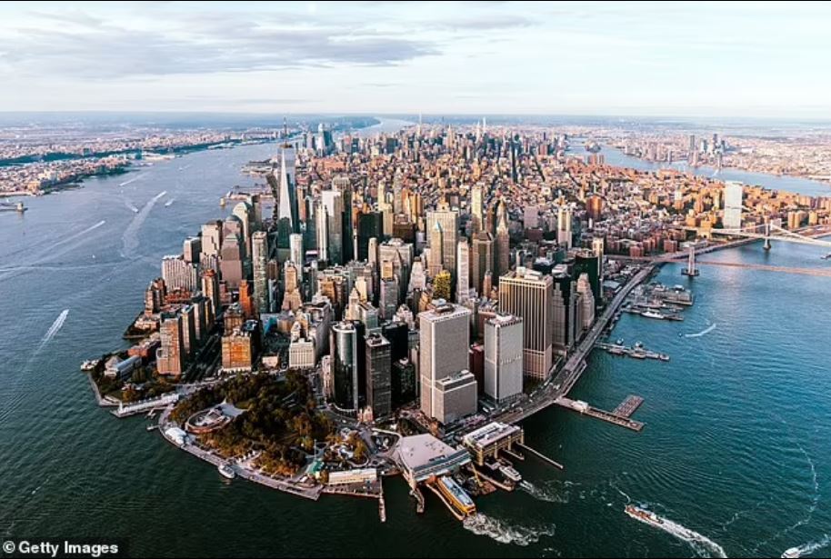 Những tòa nhà cao tầng ở New York đang góp phần nhấn chìm thành phố này. Ảnh: Getty Images