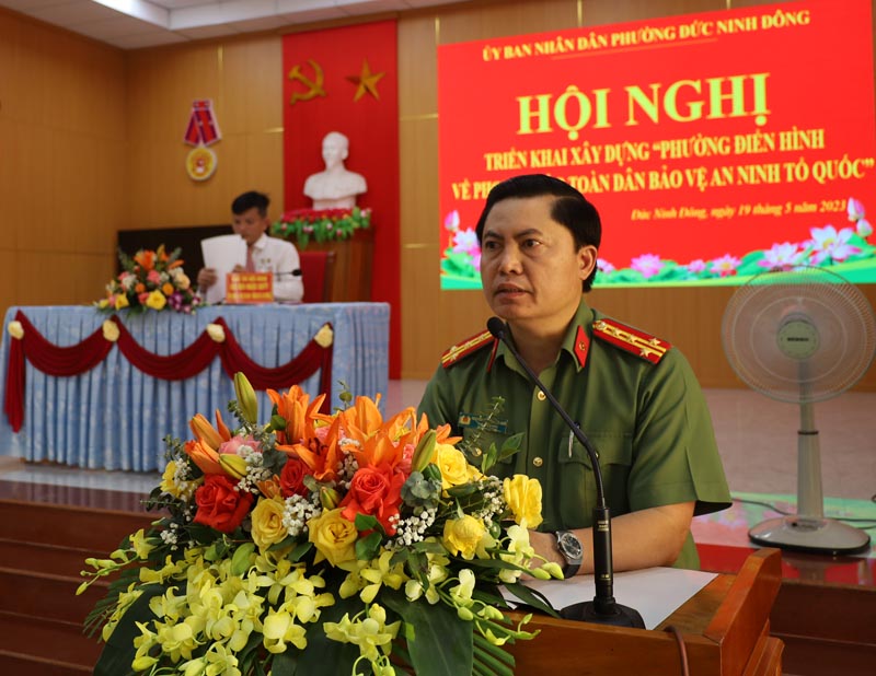 Đại tá Nguyễn Tiến Hoàng Anh, Phó Giám đốc Công an tỉnh, Phó Ban chỉ đạo 138 tỉnh  phát biểu tại hội nghị.