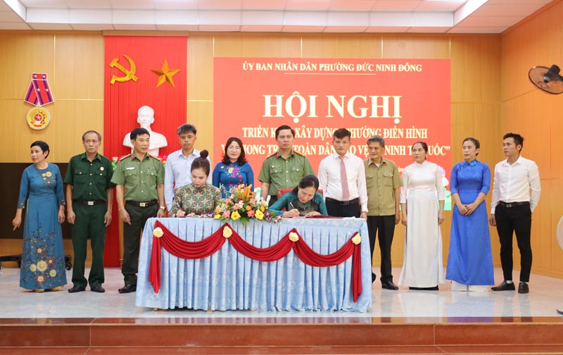 UBND phường Đức Ninh Đông tổ chức ký cam kết xây dựng  