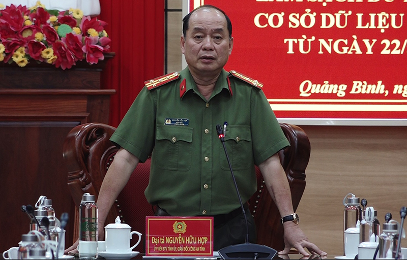 Đại tá Nguyễn Hữu Hợp, Giám đốc Công an tỉnh phát biểu tại hội nghị.