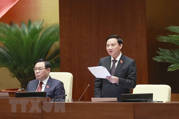 Phó Chủ tịch Quốc hội Nguyễn Khắc Định điều hành phiên họp. (Ảnh: Doãn Tấn/TTXVN)