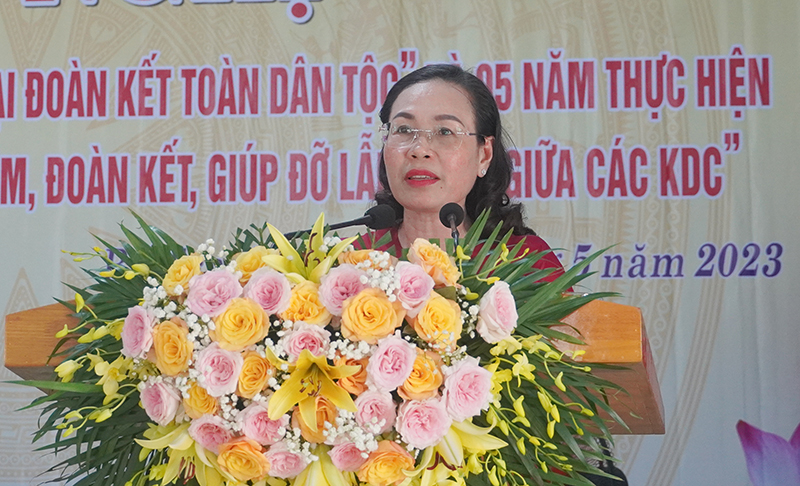 Đồng chí Chủ tịch Ủy ban MTTQVN tỉnh Phạm Thị Hân phát biểu chỉ đạo tại hội nghị.